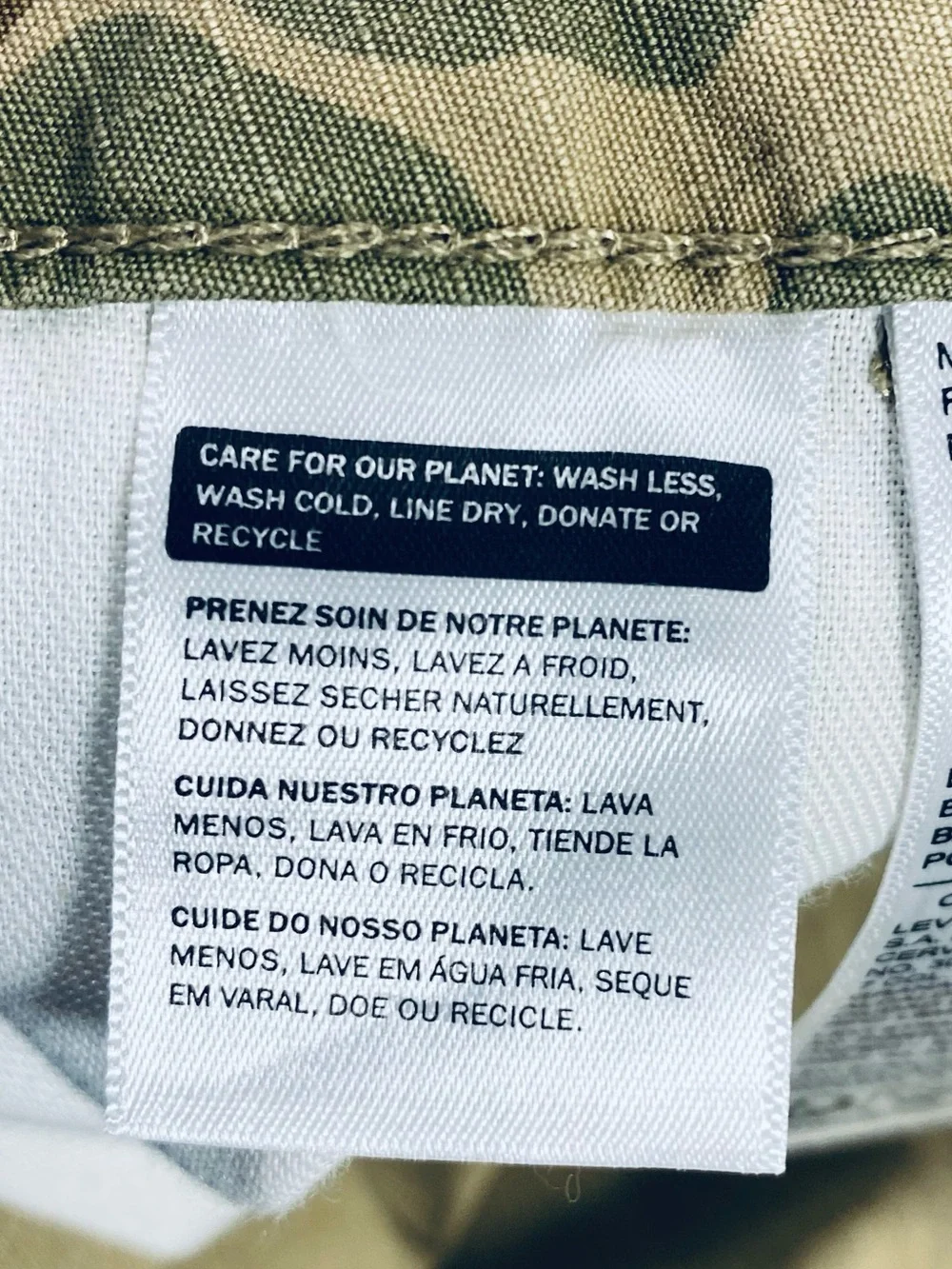 Levi’s Carrier Cargo Shorts Mens 48 Green Camo 10” Inseam 100% Cotton NWT